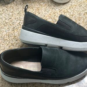 Clarks Black and White Loafers Slip-Ons Comfortable Design